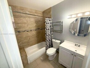 170 NW 204th St in Miami, FL - Building Photo - Building Photo