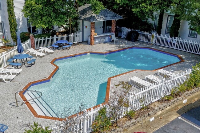 property at 3205 Jade Ct