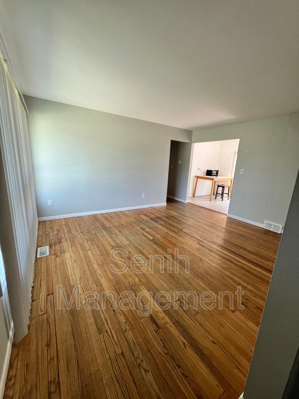 15855 13 Mile Rd in Southfield, MI - Building Photo - Building Photo