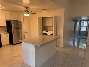 3410 Meadow Oaks Dr in Garland, TX - Foto de edificio - Building Photo