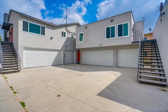 911 E La Palma Dr in Inglewood, CA - Building Photo - Building Photo