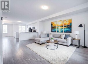 3051 John McKay Blvd in Oakville, ON - Building Photo - Building Photo