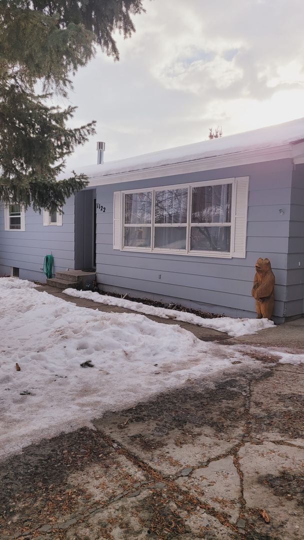 property at 1122 S Cedarview Dr