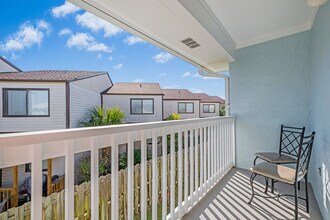 17642 Front Beach Rd in Panama City Beach, FL - Foto de edificio - Building Photo