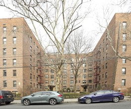 140-33 34th Ave in Flushing, NY - Building Photo - Building Photo