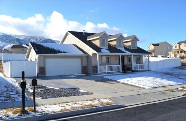 4031 Montego Dr in Saratoga Springs, UT - Building Photo - Building Photo