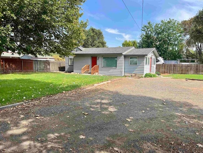 property at 911 S Union St