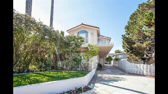 109 N Irena Ave in Redondo Beach, CA - Building Photo