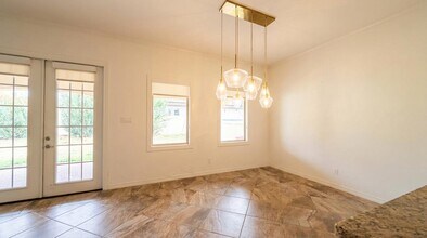 508 Washingtonia Drive in Laredo, TX - Building Photo - Building Photo