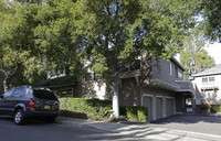 916 Dewing Ave in Lafayette, CA - Foto de edificio - Building Photo