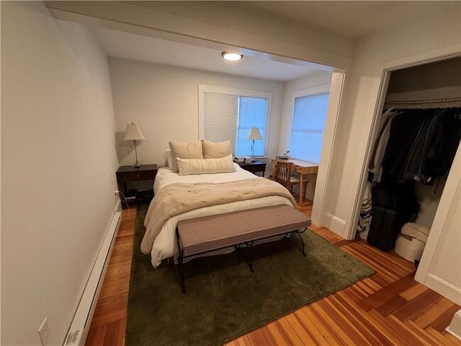 16 Apthorp Ave in Newport, RI - Foto de edificio - Building Photo