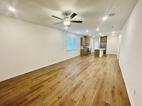 1018 Vanderscile Rd in Hutto, TX - Building Photo - Building Photo