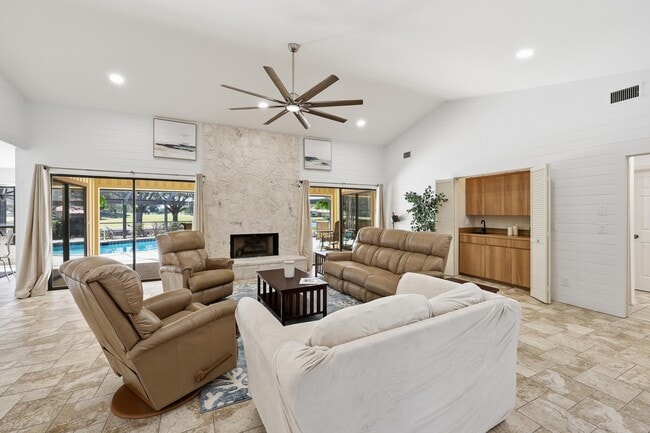 3 Old Fence Rd in Palm Beach Gardens, FL - Building Photo - Building Photo