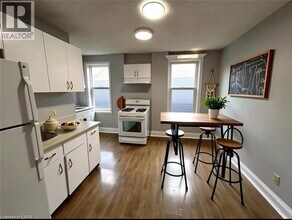 144 Locke St S in Hamilton, ON - Building Photo - Building Photo