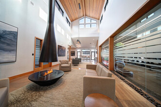 The Parc At Cherry Creek in Denver, CO - Foto de edificio - Building Photo