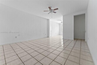 1165 Marseille Dr in Miami Beach, FL - Building Photo - Building Photo