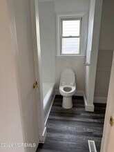 174 Seabreeze Way in Keansburg, NJ - Building Photo - Building Photo