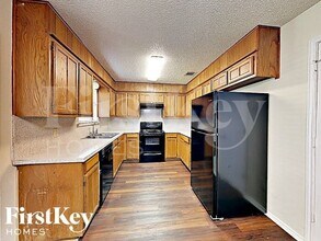 8213 Meadowbrook Dr in Watauga, TX - Building Photo - Building Photo