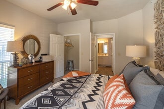 Renaissance Uptown Tulsa in Tulsa, OK - Foto de edificio - Interior Photo