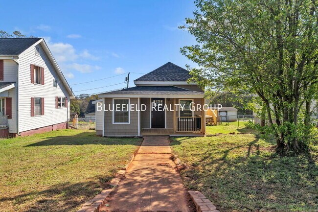 property at 4 Walnut St