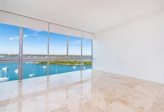 7934 West Dr, Unit 1101 in Miami Beach, FL - Building Photo - Building Photo