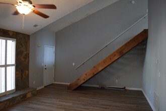 272 Toweridge Dr SW in Marietta, GA - Building Photo - Building Photo