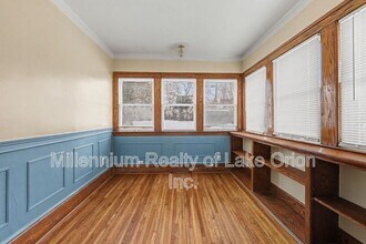 52 E Iroquois Rd in Pontiac, MI - Building Photo - Building Photo