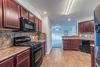 16836 Northern Flicker Trail in Conroe, TX - Building Photo - Building Photo