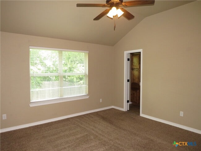 405 Sladecek Dr in Killeen, TX - Building Photo - Building Photo