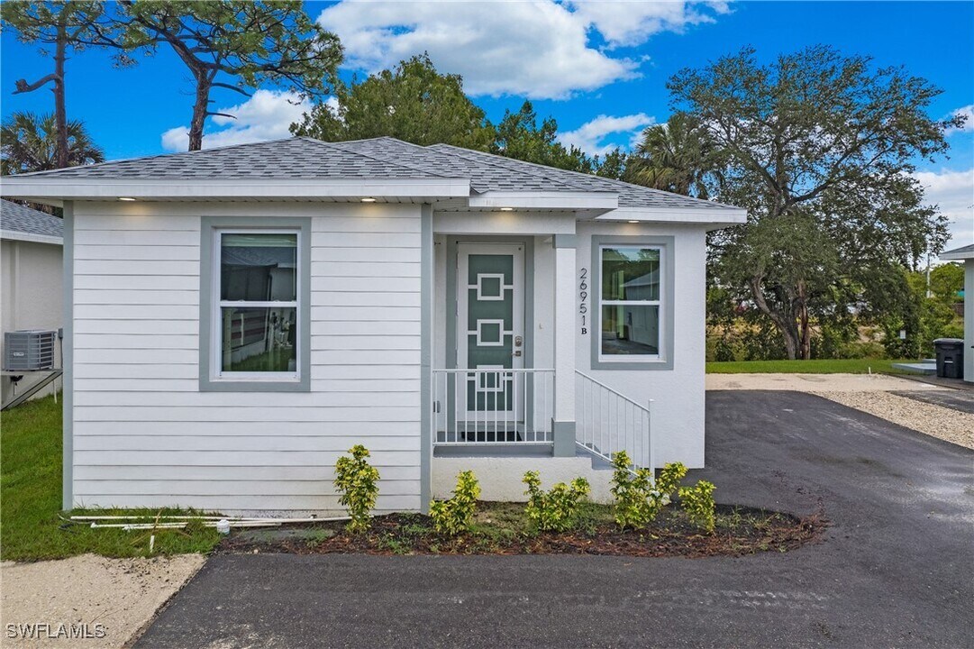 26951 N Riverside Dr in Bonita Springs, FL - Building Photo