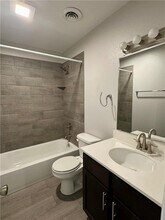 704 S Oak Hill St in Siloam Springs, AR - Foto de edificio - Building Photo