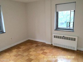 125 Trapelo Rd-Unit -Apt 17 in Belmont, MA - Building Photo - Building Photo