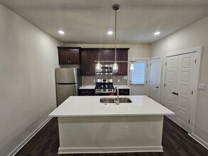 810 S Walters St in San Antonio, TX - Building Photo - Building Photo