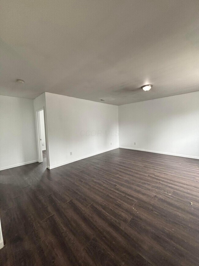 836 S Hamilton Rd in Columbus, OH - Building Photo - Building Photo