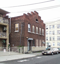 4501-4507 Brown St in Union City, NJ - Building Photo - Building Photo