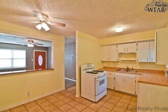 1426 Harris Ln in Wichita Falls, TX - Building Photo - Building Photo