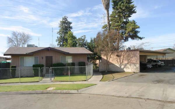 343 N Manila Ave in Fresno, CA - Building Photo - Building Photo