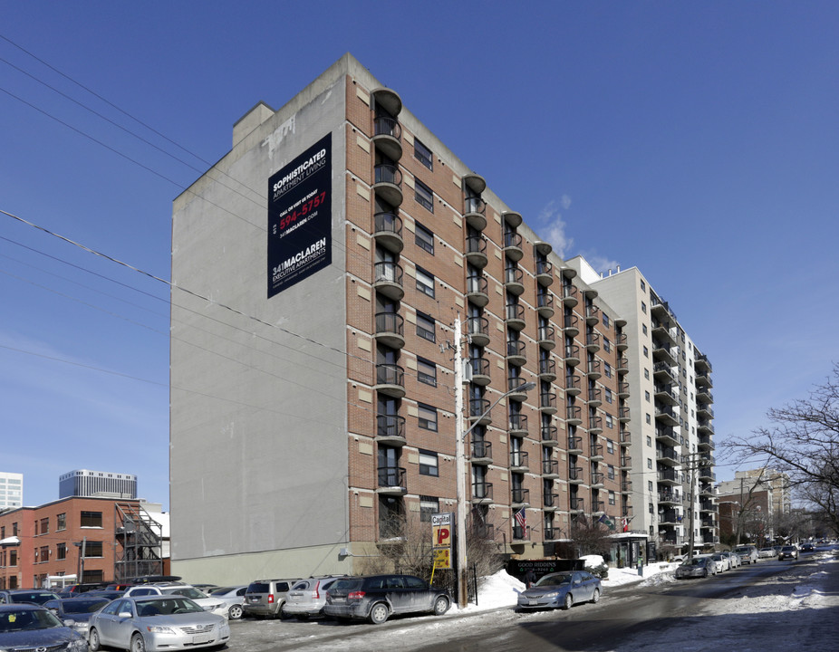 341 MacLaren St. in Ottawa, ON - Building Photo