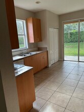 1008 NE 39th Ave in Homestead, FL - Building Photo - Building Photo