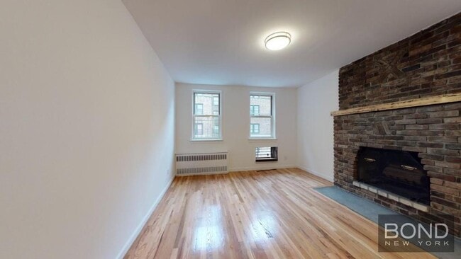 property at 118 E 92nd St