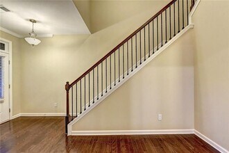 1075 Hampton Oaks Dr in Alpharetta, GA - Building Photo - Building Photo