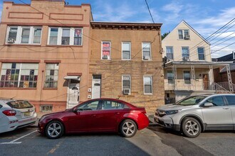 6910 Jackson St in Guttenberg, NJ - Building Photo - Building Photo