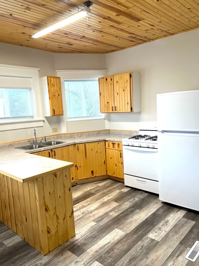 107 Ottumwa St, Unit 109 in Ottumwa, IA - Building Photo - Building Photo