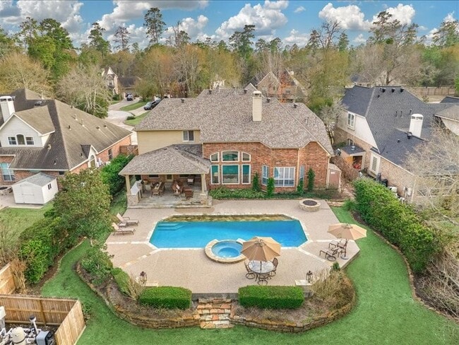 property at 46 Marquise Oaks Pl