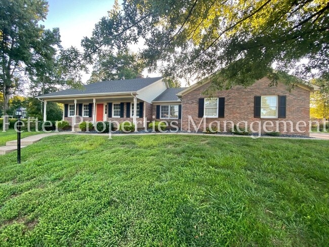 8304 Copperfield Dr in Evansville, IN - Building Photo - Building Photo
