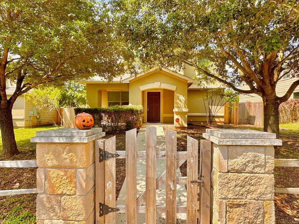5609 Viewpoint Dr in Austin, TX - Building Photo