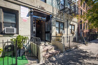 411 E 118th St in New York, NY - Building Photo - Building Photo