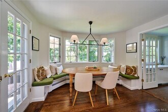 11 Lebanon Rd in Scarsdale, NY - Foto de edificio - Building Photo