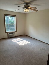 1518 1st St, Unit #1 in Charleston, IL - Building Photo - Building Photo