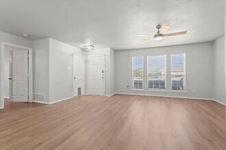 6221 13th St in Lubbock, TX - Building Photo - Building Photo